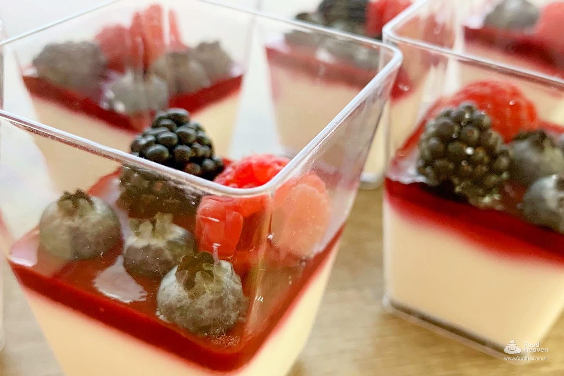 Kokosovo-vanilková panna cotta